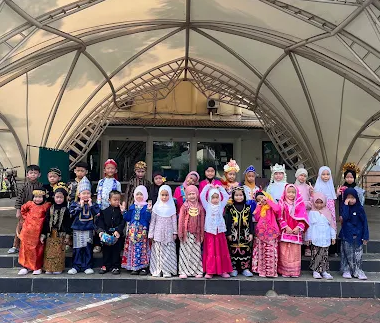 Kebersamaan di sekolah di KB–TK Islam MRBJ